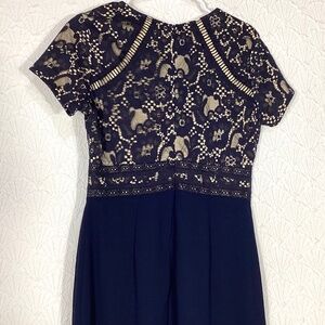 Bohme formal dress blue size medium elegant eyelet lace on bodice